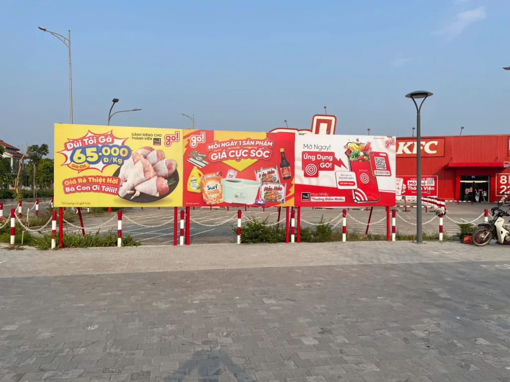 bảng quảng cáo được thiết kế chuyên nghiệp tại siêu thi Go Hương Trà Huế